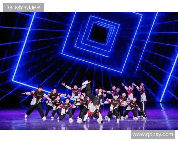 深圳街舞队区域防守战术解析与街舞文化的深度融合 深圳街舞队区域防守战术解析与街舞文化的深度融合