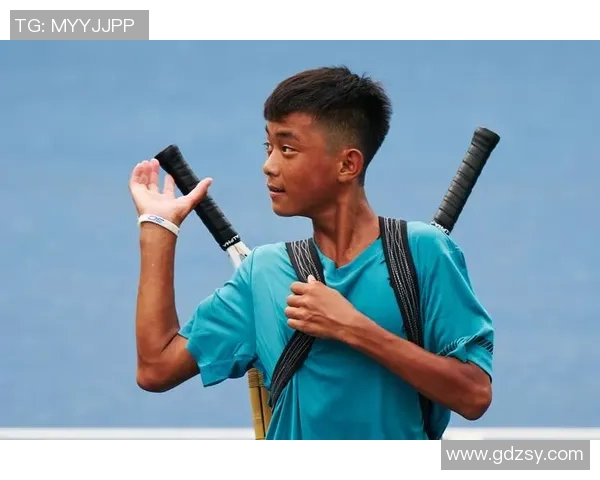 王磊的网球人生深度对话探索他的奋斗与梦想之路