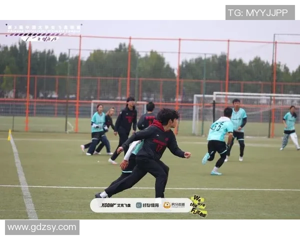 西安飞盘队意识争议引发热议球员与教练的观点碰撞与思考 西安飞盘队意识争议引发热议球员与教练的观点碰撞与思考