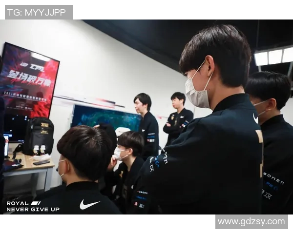 赛后复盘：RNG与V5对决中的速度之争与战术分析